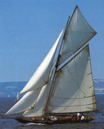Antigo barco de regata