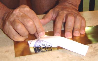 Retirando o papel